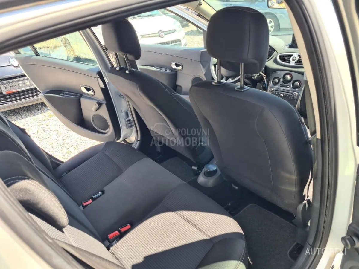 Renault Clio 1.2 (2012) - slika 22