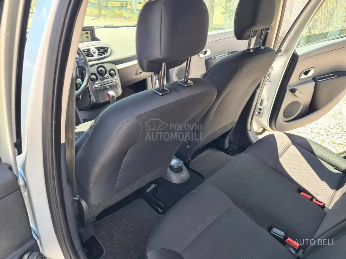Renault Clio 1.2 (2012) - slika 17