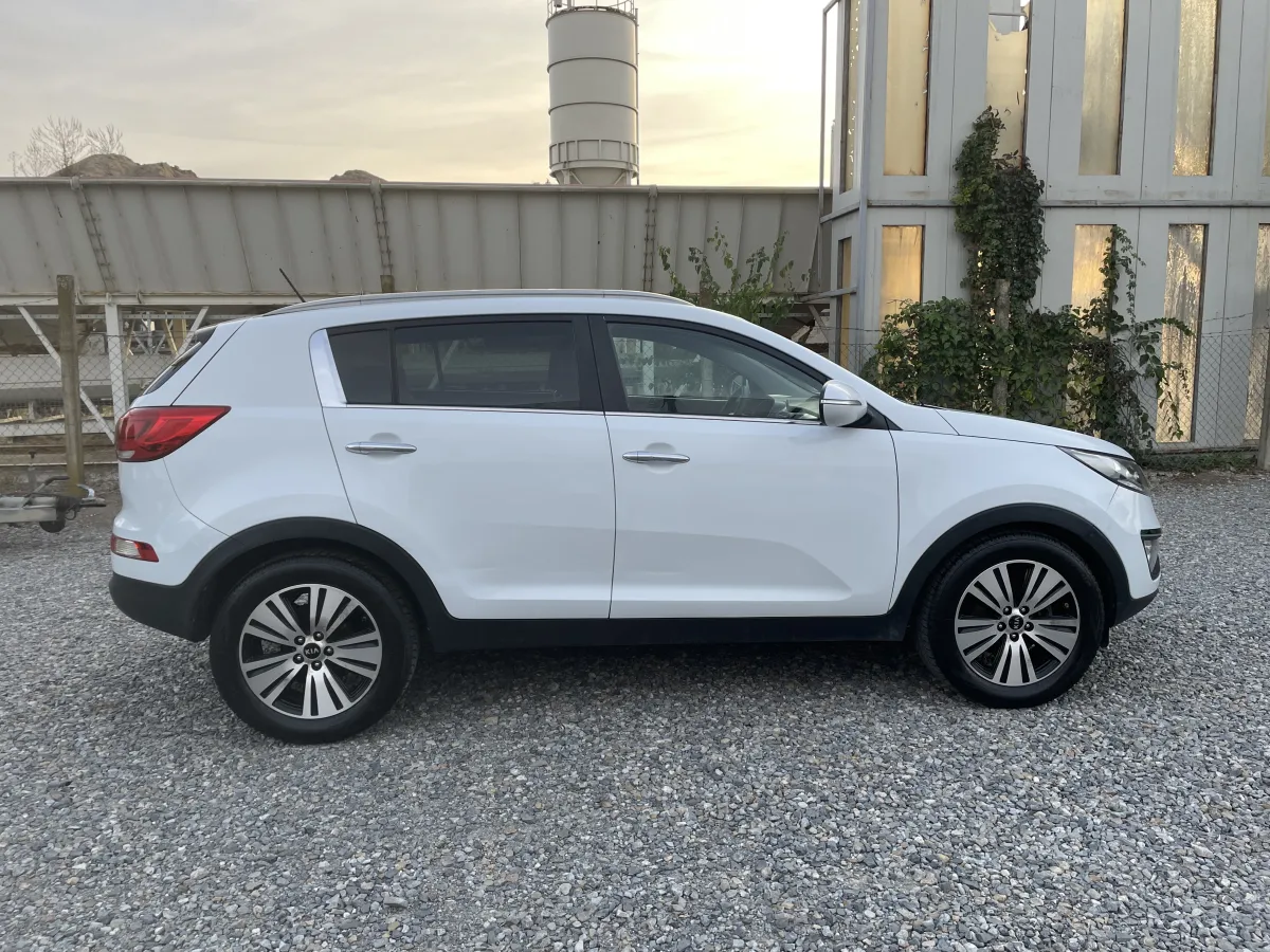 Kia Sportage 1.7 CRDi (2014) - slika 9