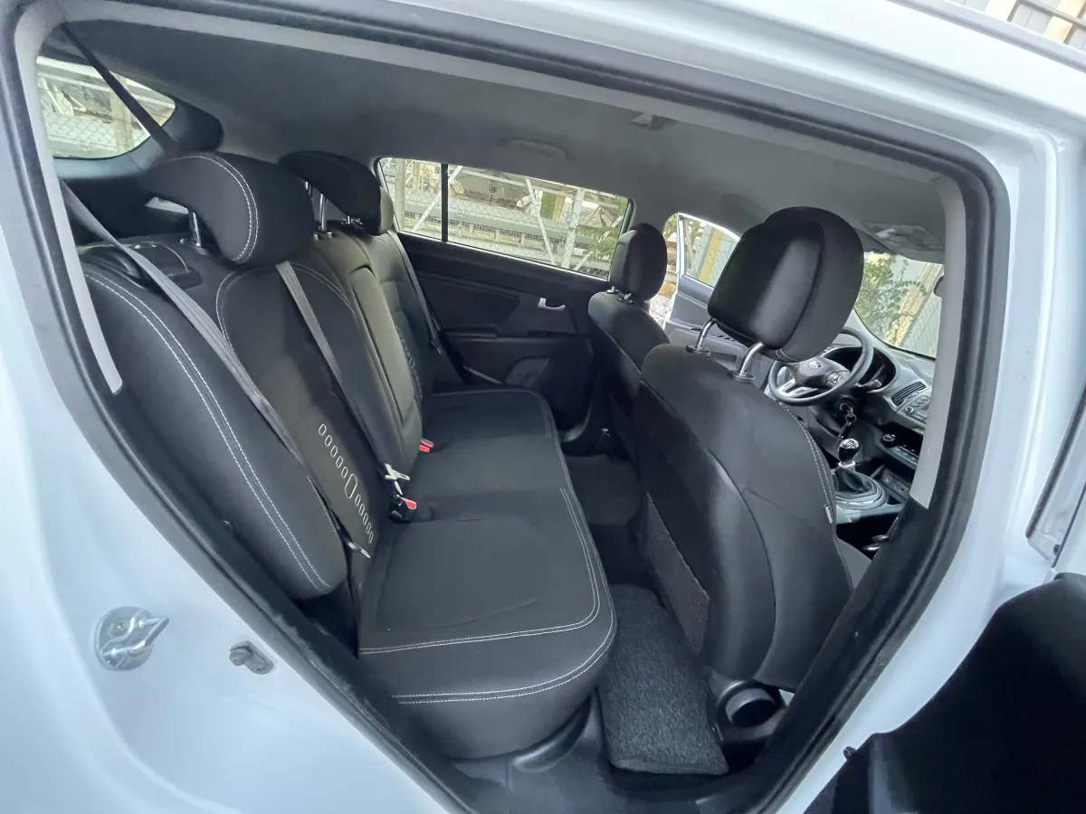 Kia Sportage 1.7 CRDi (2014) - slika 23