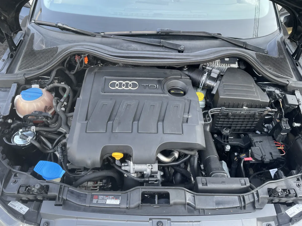 Audi A1 1.6 TDI S-Line (2014) - slika 26