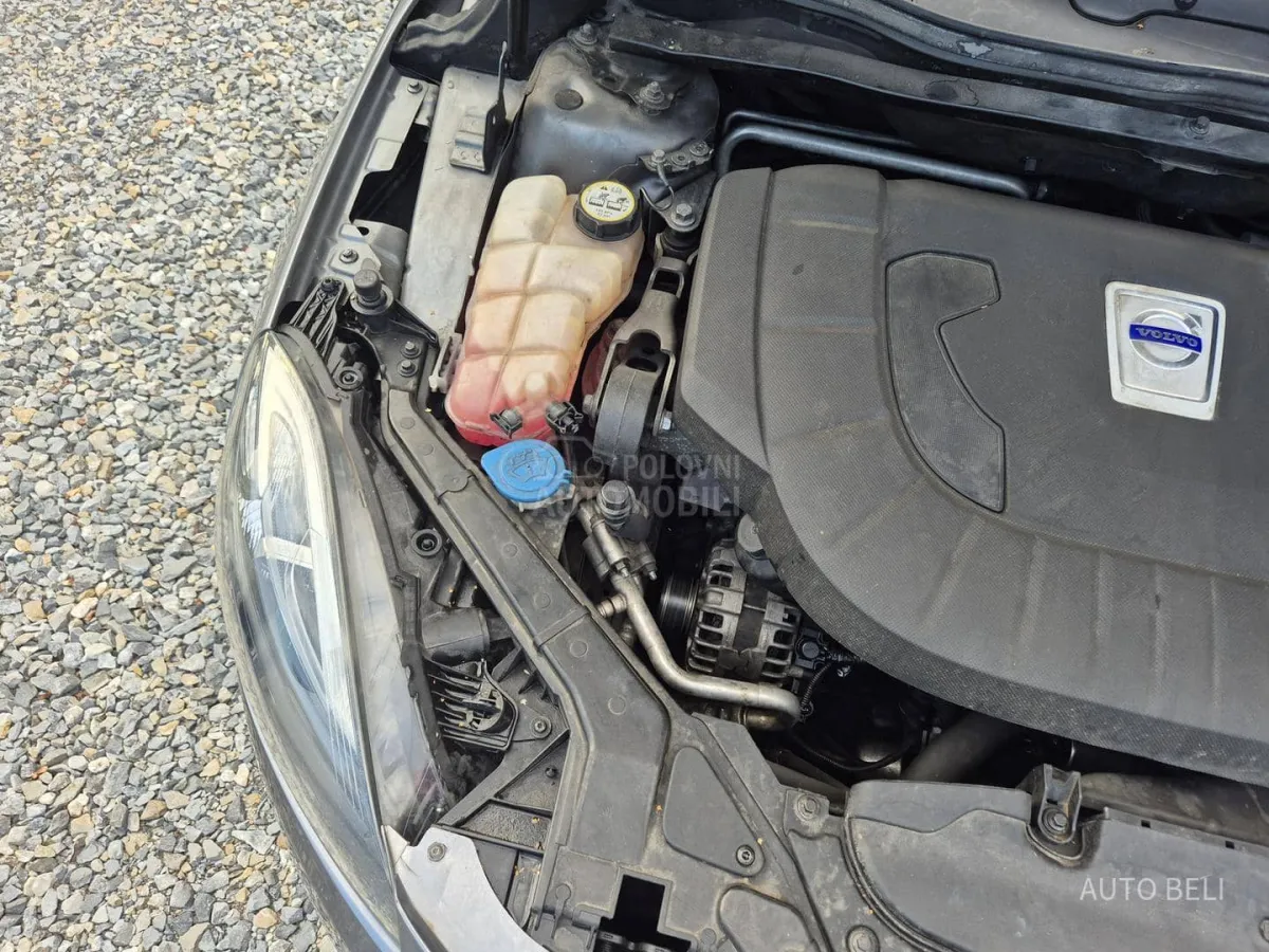 Volvo V40 2.0 d3 (2015) - slika 43