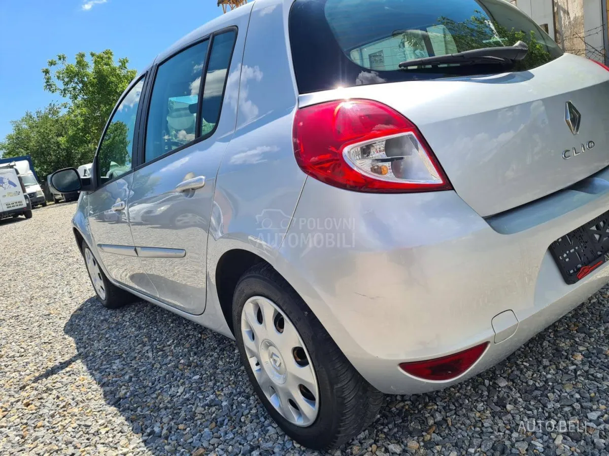 Renault Clio 1.2 (2012) - slika 9