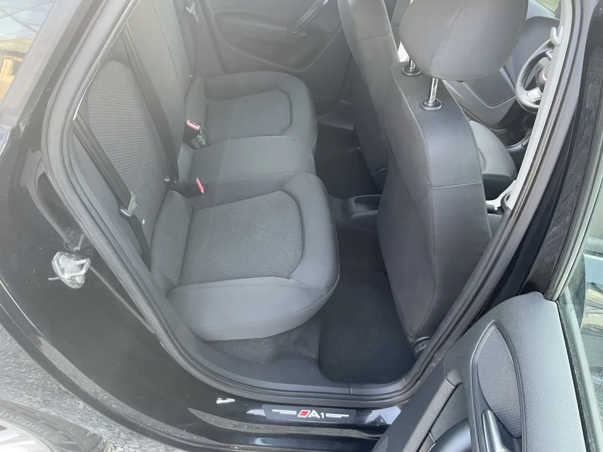 Audi A1 1.6 TDI S-Line (2014) - slika 23