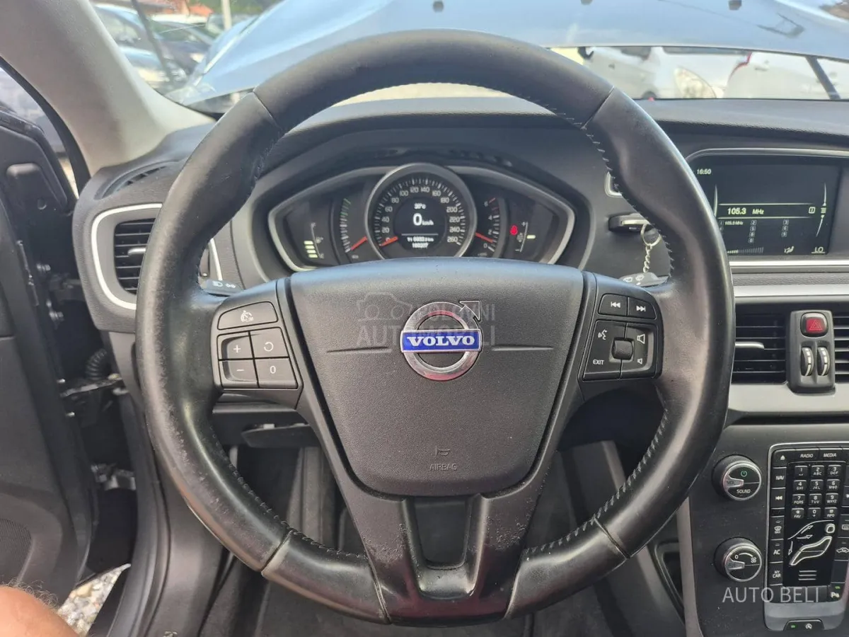 Volvo V40 2.0 d3 (2015) - slika 33