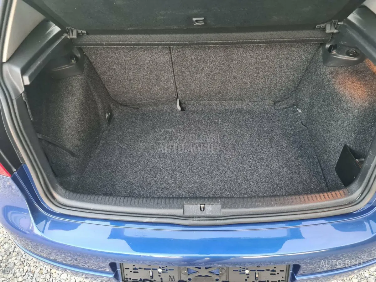 Volkswagen Golf 5 1.6 fsi (2005) - slika 17
