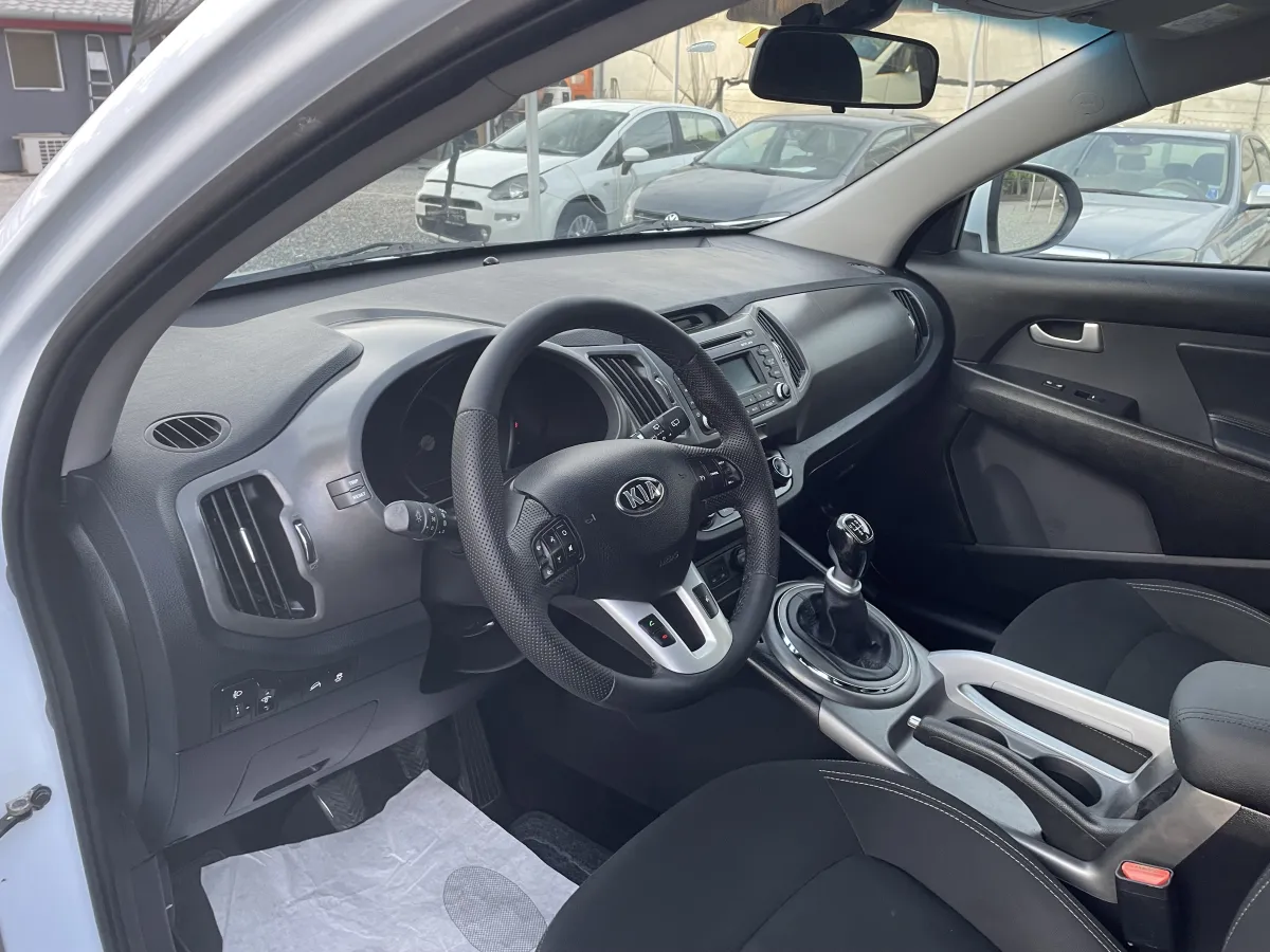Kia Sportage 1.7 CRDi (2014) - slika 15