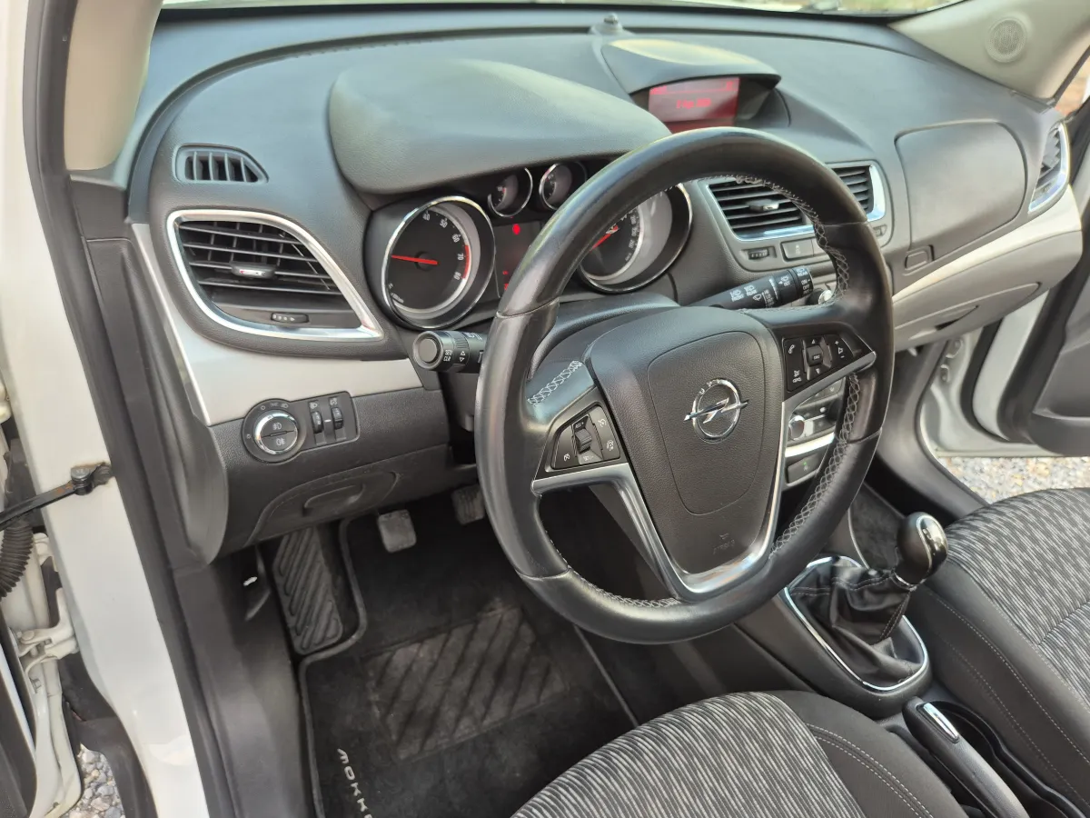 Opel Mokka 1.4 (2015) - slika 9