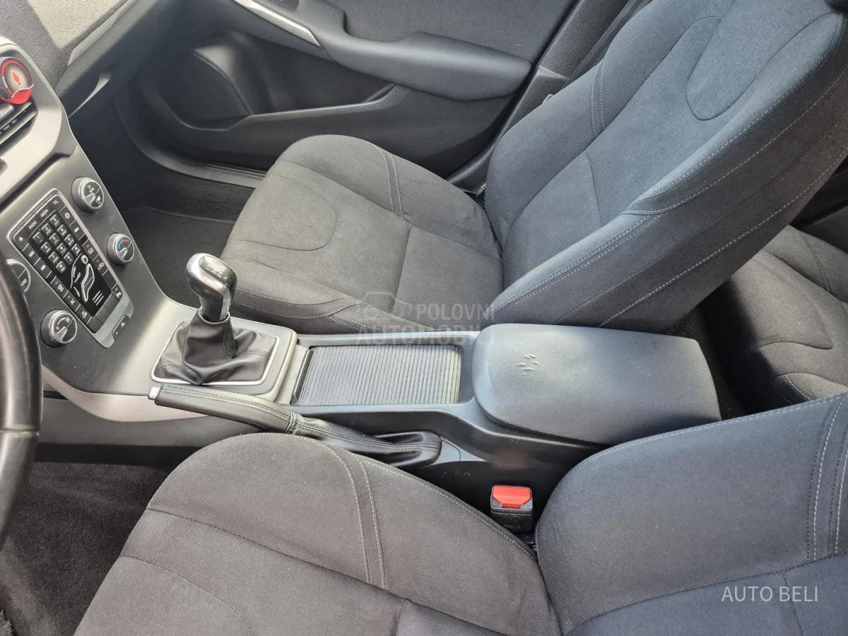 Volvo V40 2.0 d3 (2015) - slika 37