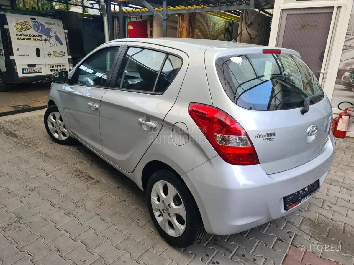 Hyundai i20 1.4 crdi (2011) - slika 5