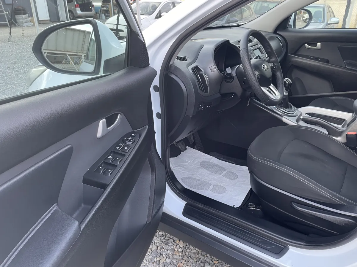 Kia Sportage 1.7 CRDi (2014) - slika 13