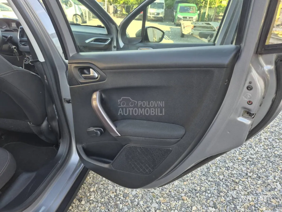 Peugeot 2008 1.4 hdi (2014) - slika 19
