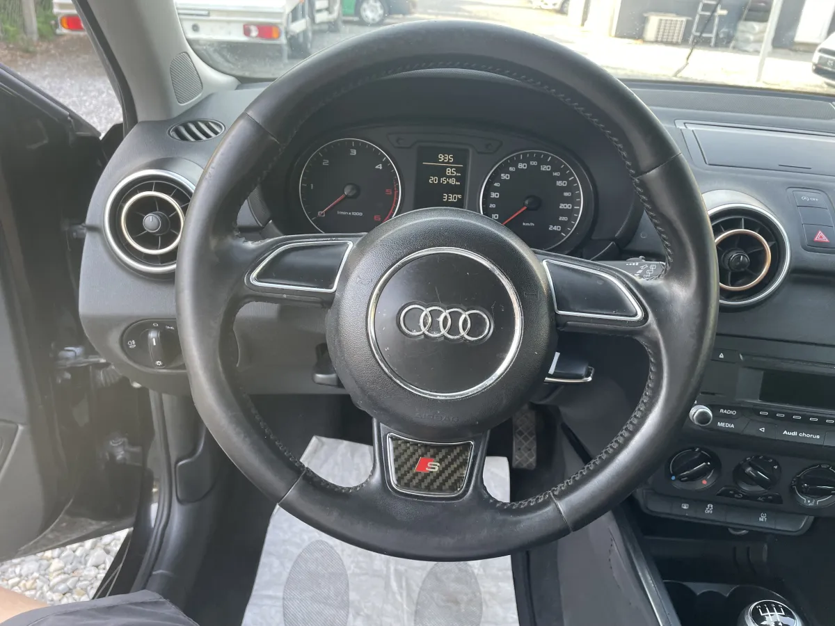 Audi A1 1.6 TDI S-Line (2014) - slika 17