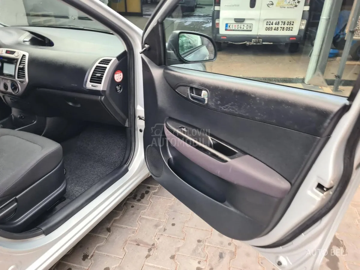 Hyundai i20 1.4 crdi (2011) - slika 24