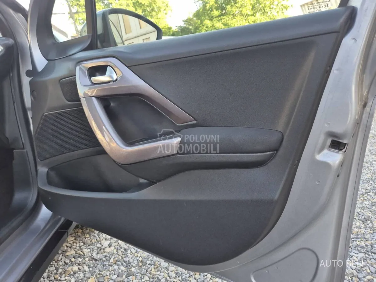 Peugeot 2008 1.4 hdi (2014) - slika 22
