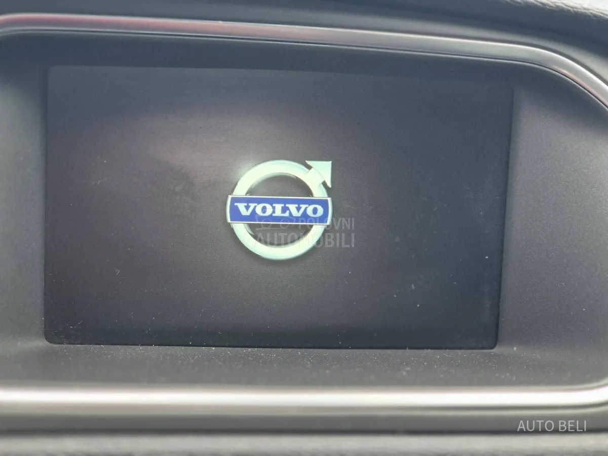 Volvo V40 2.0 d3 (2015) - slika 29