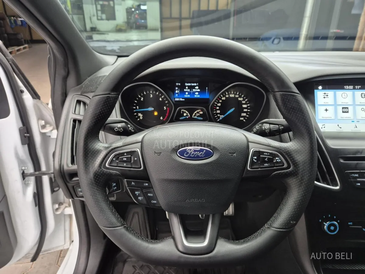 Ford Focus 1.5 ST-Line (2017) - slika 36