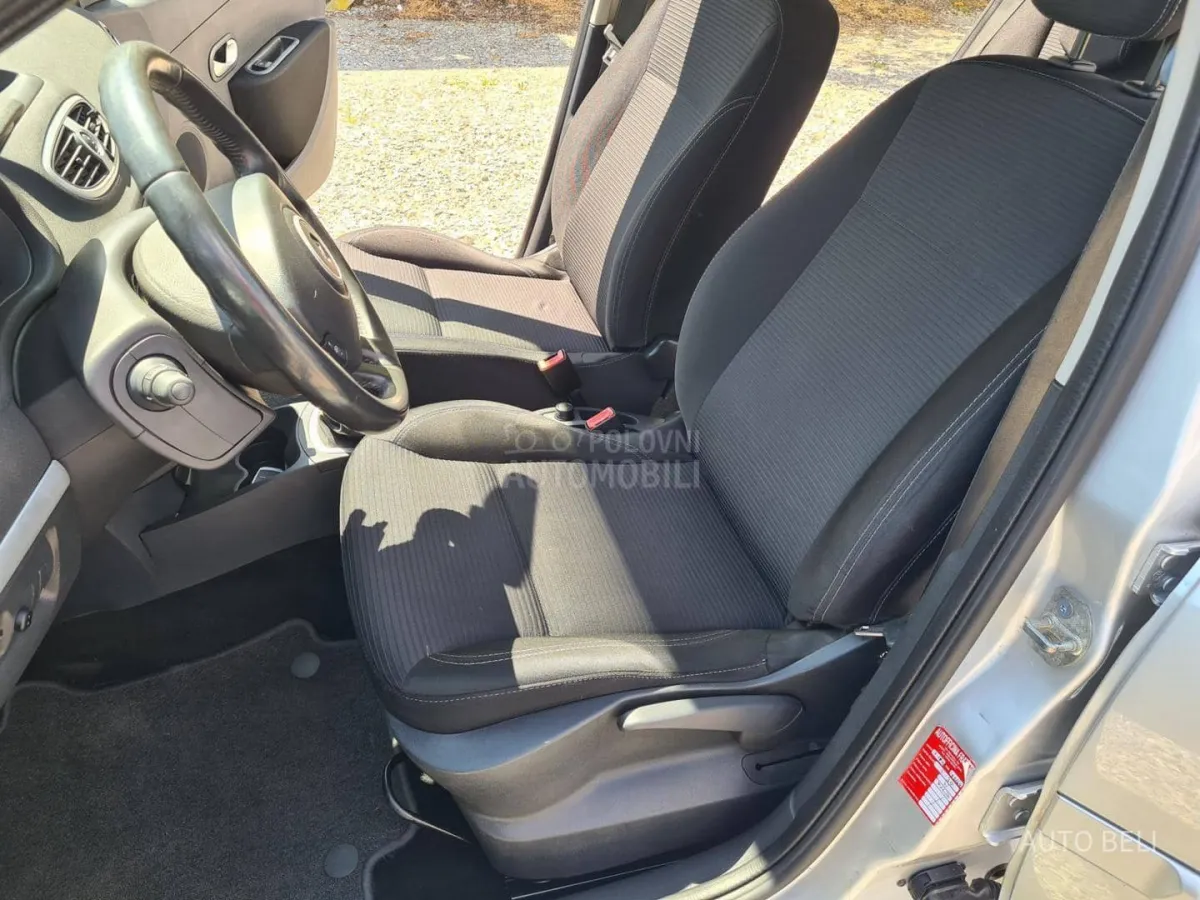 Renault Clio 1.2 (2012) - slika 15