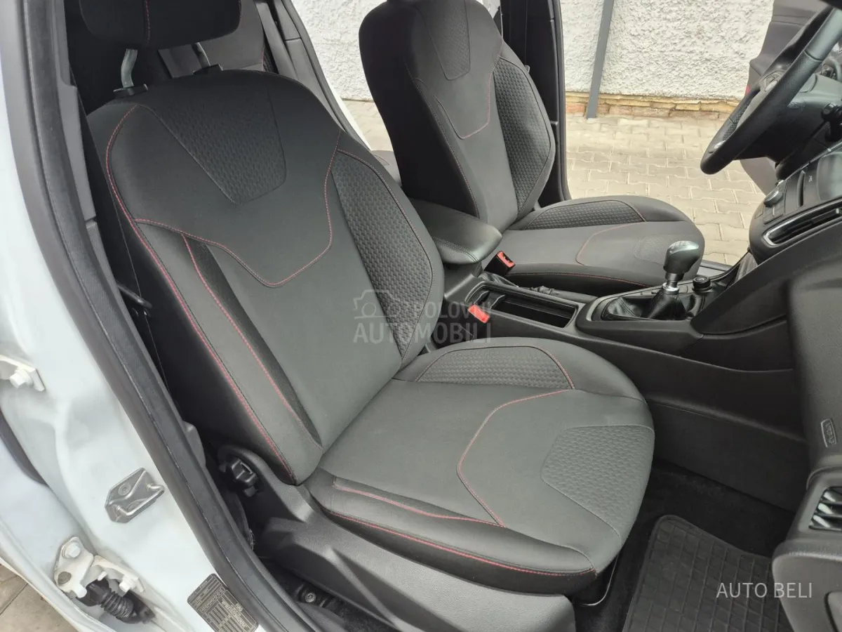 Ford Focus 1.5 ST-Line (2017) - slika 29