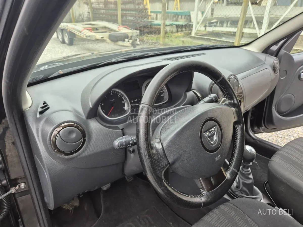 Dacia Duster 1.5 DCI (2012) - slika 13