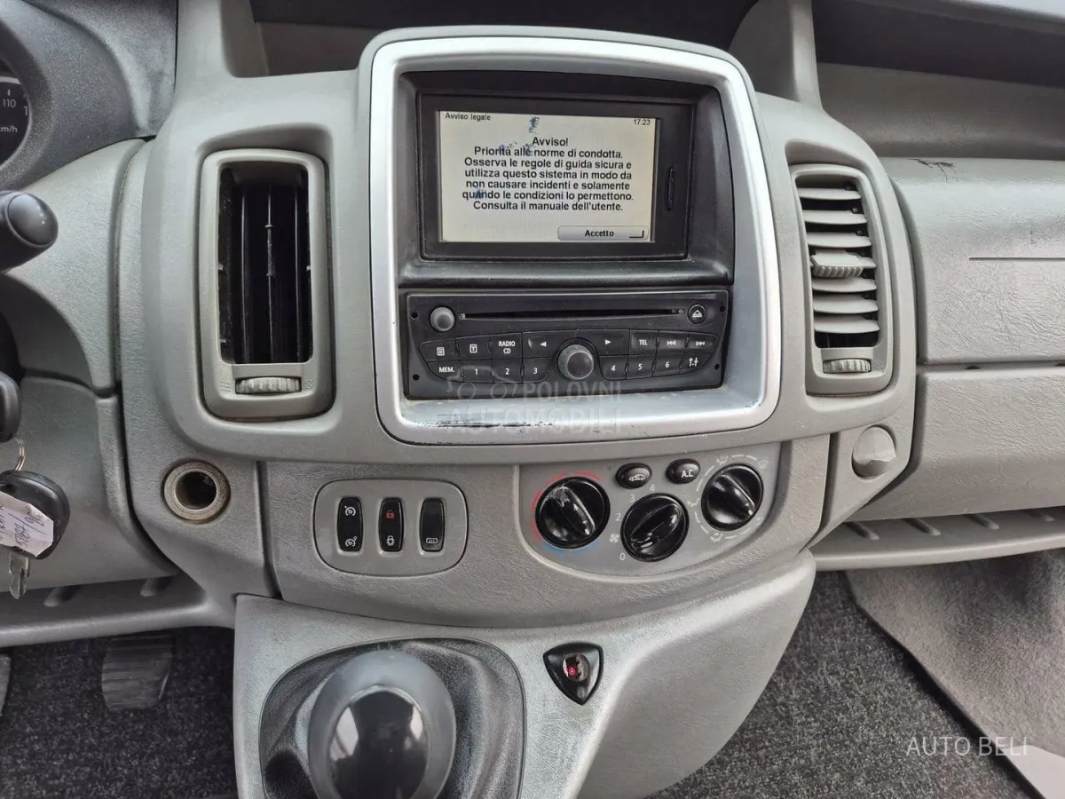 Renault Trafic 2.0 cdti (2010) - slika 24