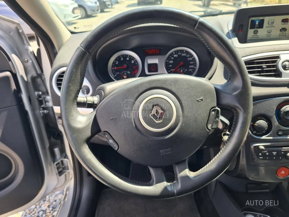 Renault Clio 1.2 (2012) - slika 28