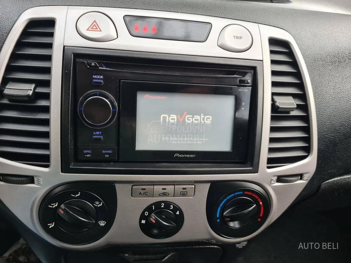 Hyundai i20 1.4 crdi (2011) - slika 35