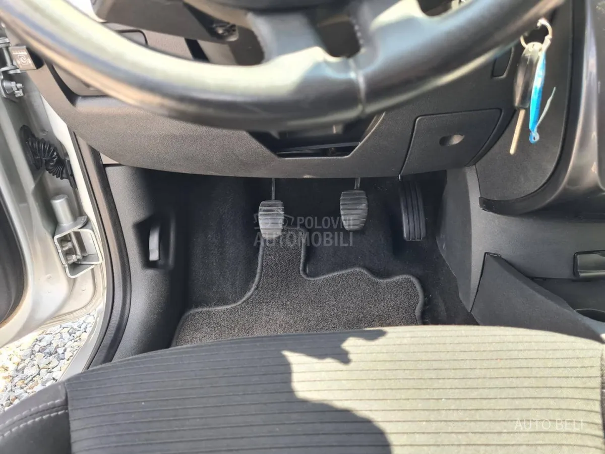 Renault Clio 1.2 (2012) - slika 35