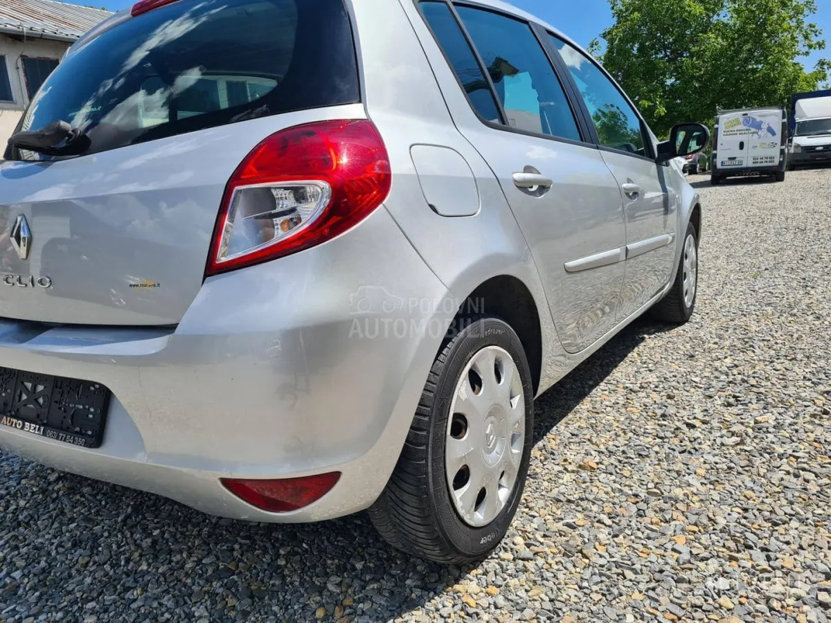 Renault Clio 1.2 (2012) - slika 10