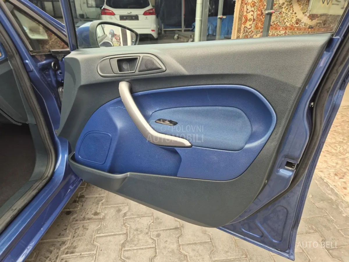 Ford Fiesta 1.25 (2009) - slika 23
