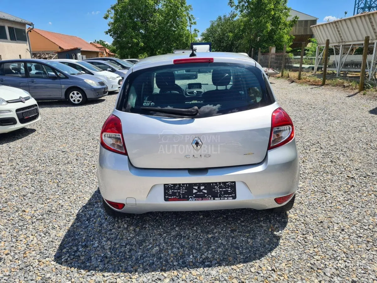 Renault Clio 1.2 (2012) - slika 11