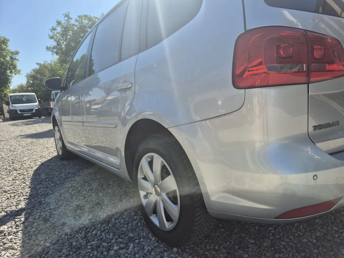 Volkswagen Touran 1.6 tdi (2011) - slika 11