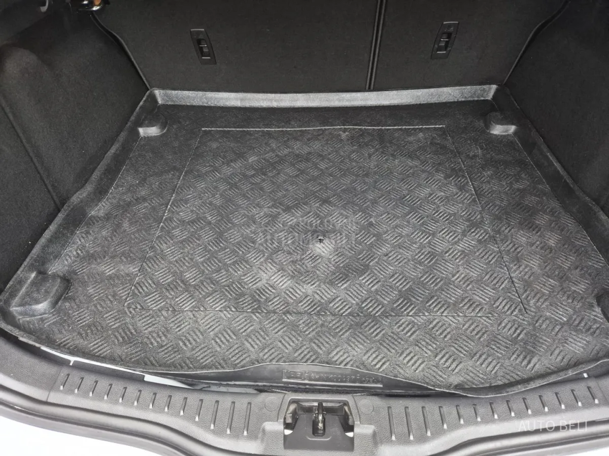 Ford Focus 1.5 ST-Line (2017) - slika 20