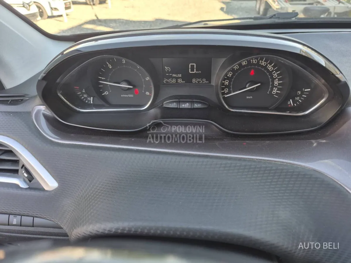 Peugeot 2008 1.4 hdi (2014) - slika 35
