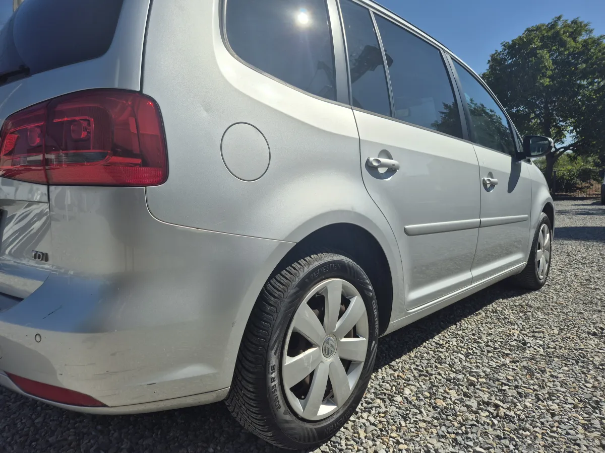 Volkswagen Touran 1.6 tdi (2011) - slika 10