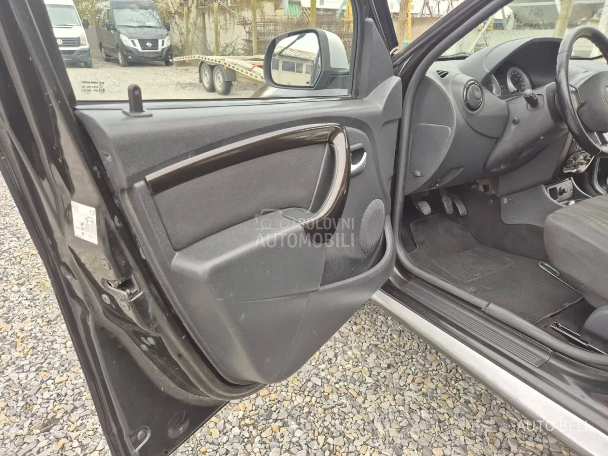 Dacia Duster 1.5 DCI (2012) - slika 12