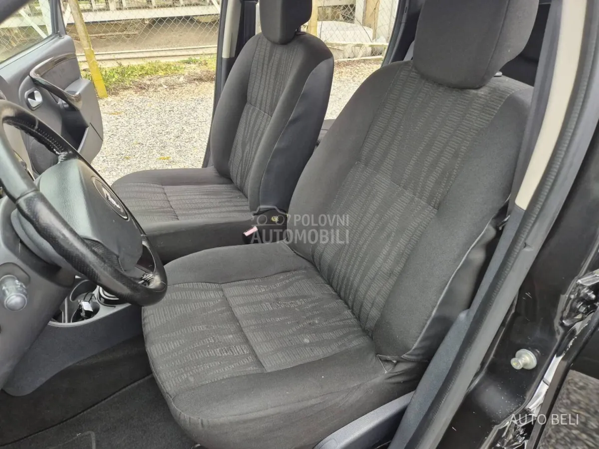 Dacia Duster 1.5 DCI (2012) - slika 14