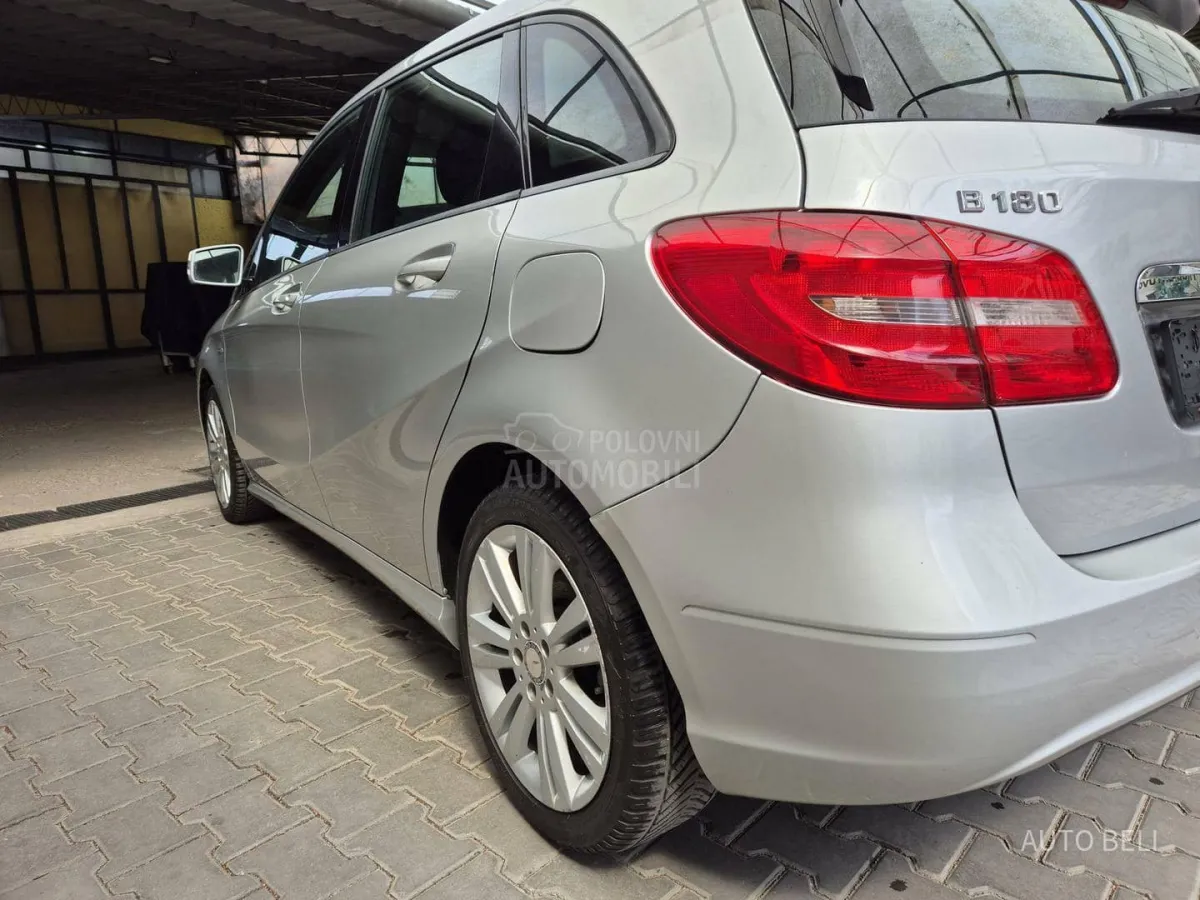 Mercedes Benz B 180 b180 cdi (2012) - slika 11