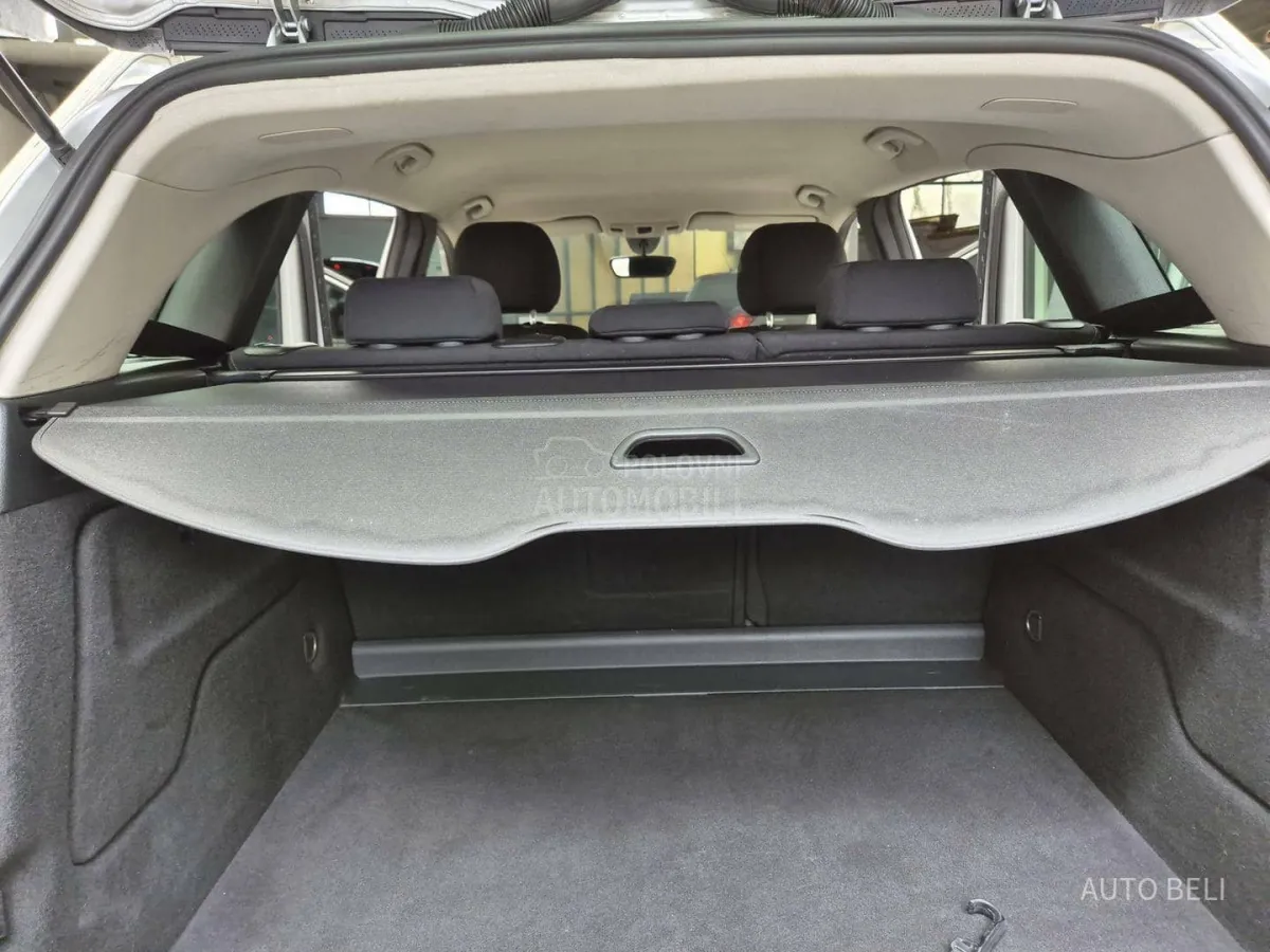 Mercedes Benz B 180 b180 cdi (2012) - slika 20