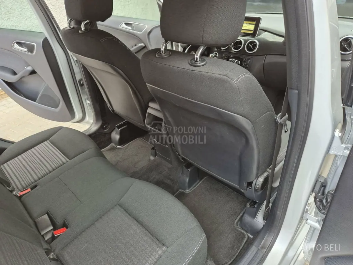 Mercedes Benz B 180 b180 cdi (2012) - slika 24