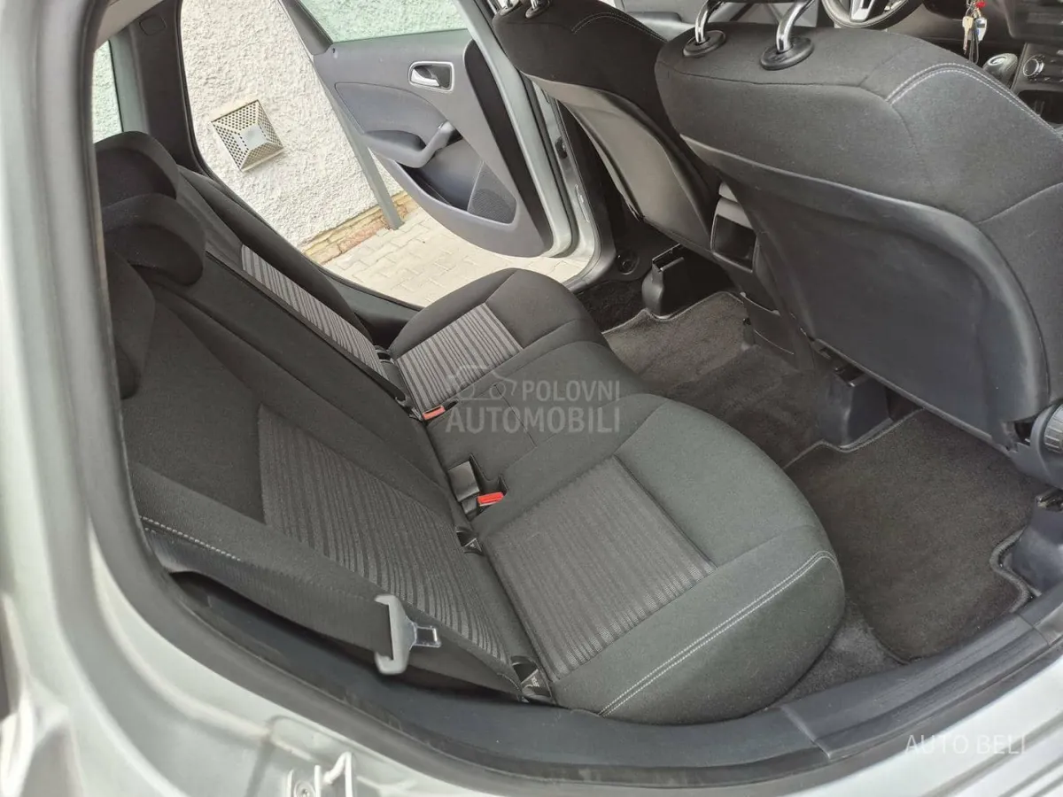 Mercedes Benz B 180 b180 cdi (2012) - slika 25