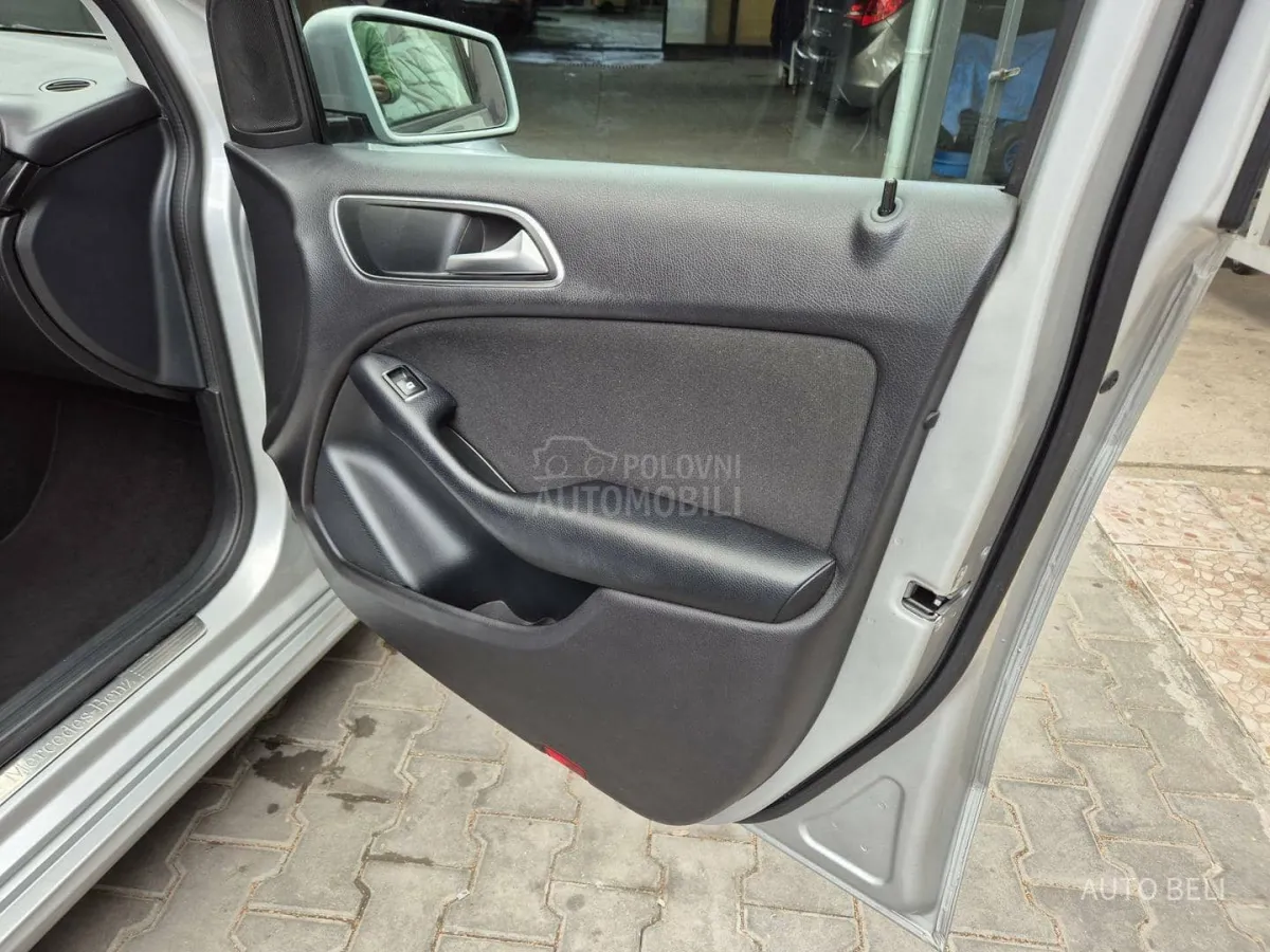 Mercedes Benz B 180 b180 cdi (2012) - slika 26