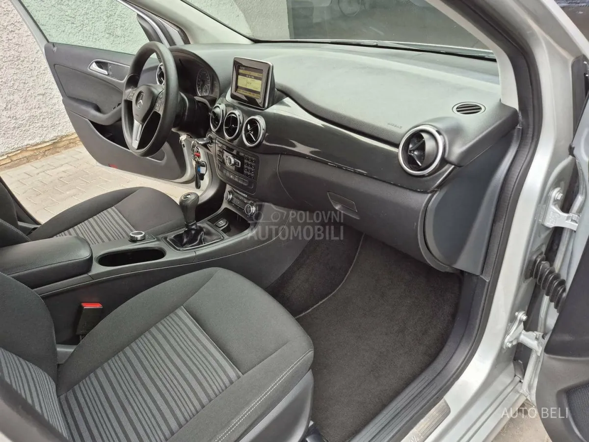 Mercedes Benz B 180 b180 cdi (2012) - slika 27