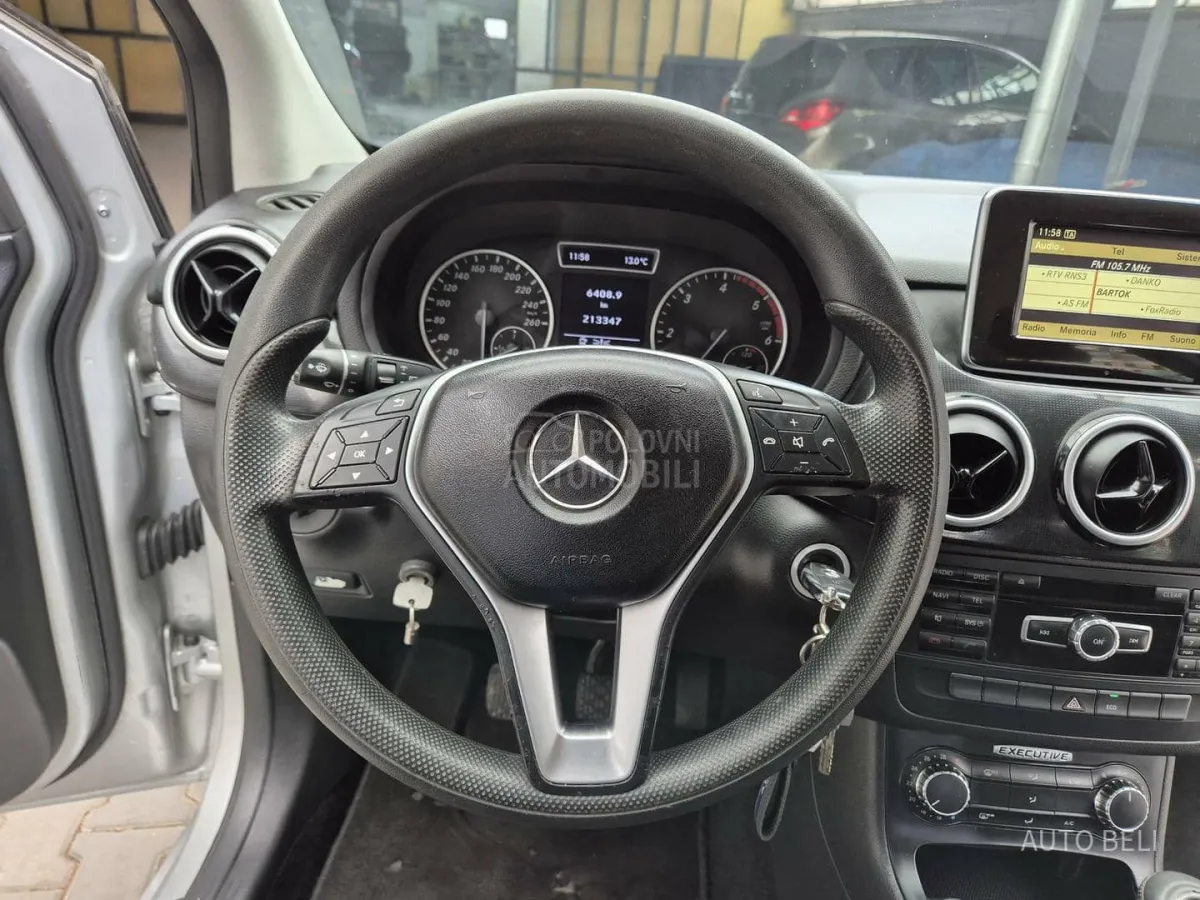 Mercedes Benz B 180 b180 cdi (2012) - slika 35