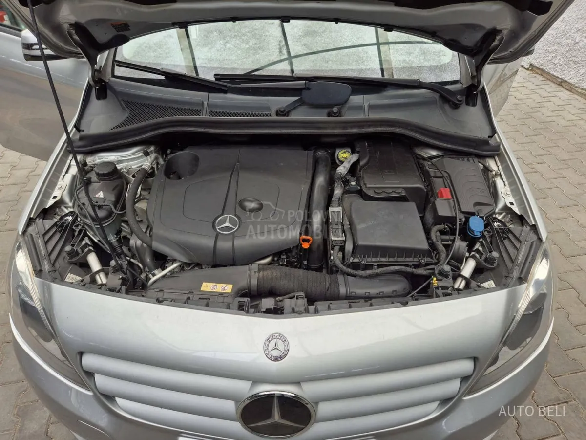 Mercedes Benz B 180 b180 cdi (2012) - slika 44