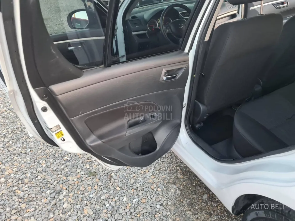 Suzuki Swift 1.3 ddis (2012) - slika 16