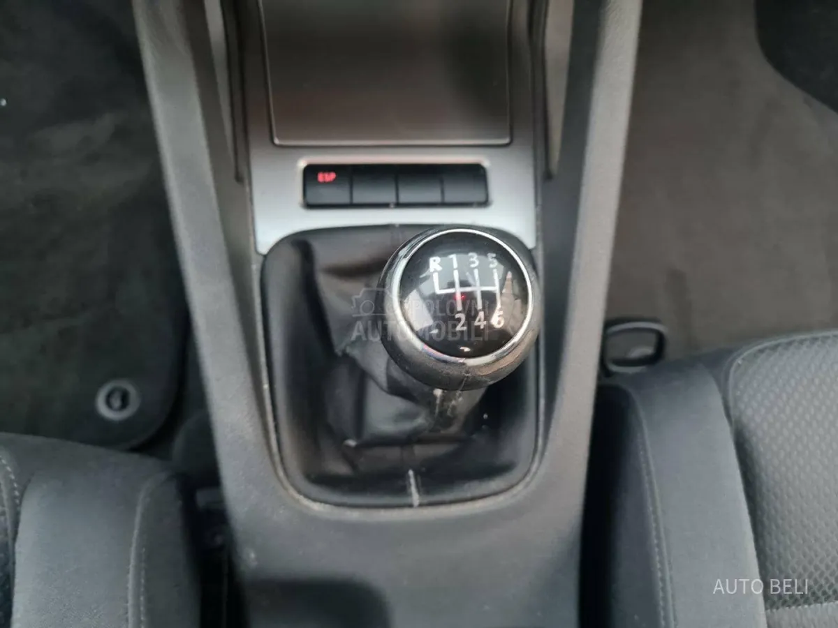 Volkswagen Golf 5 1.6 fsi (2005) - slika 32