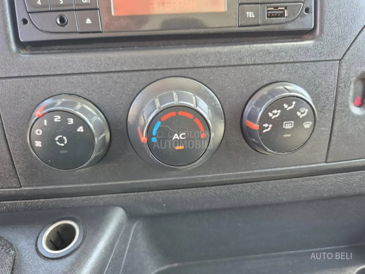 Nissan Nv400 2.3 dci (2015) - slika 24