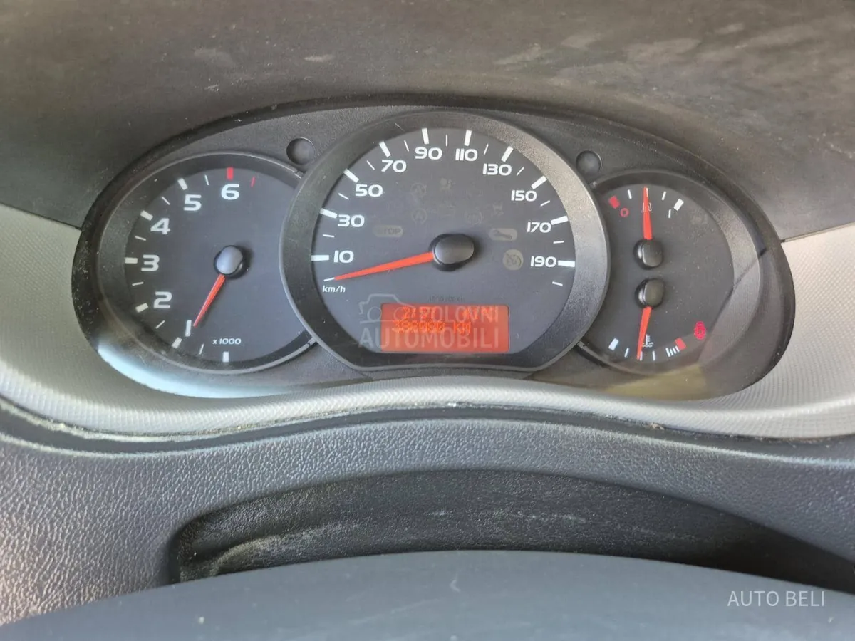 Nissan Nv400 2.3 dci (2015) - slika 27