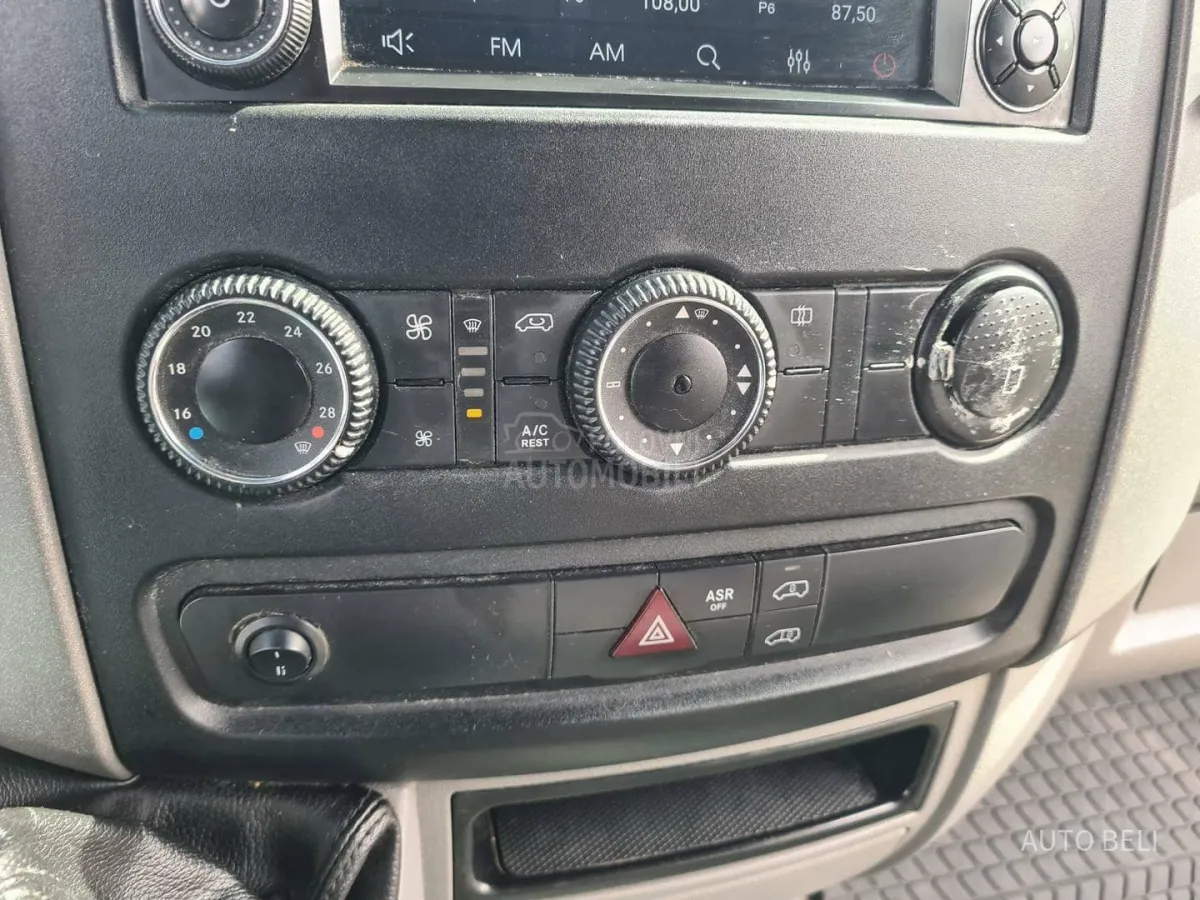 Volkswagen Crafter 2.0 tdi (2016) - slika 22